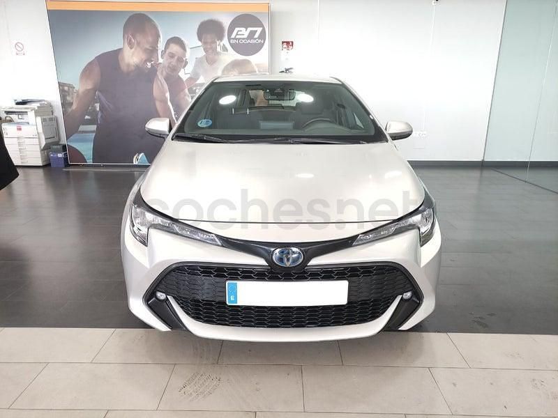Usado Toyota Corolla Active 122 CV (89 kW) 2022 Gris / plata Berlina