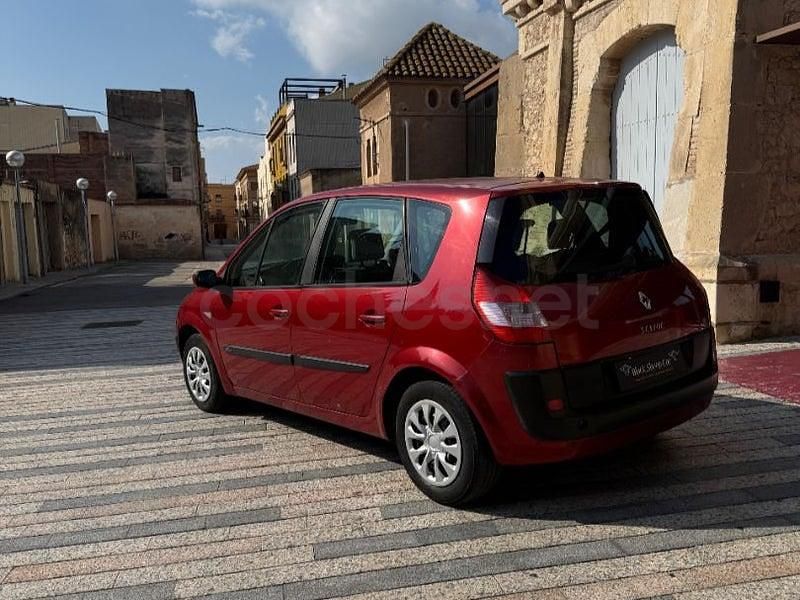 Usado Renault Scénic II Authentique 100 CV (73 kW) 2004 Granate Monovolumen