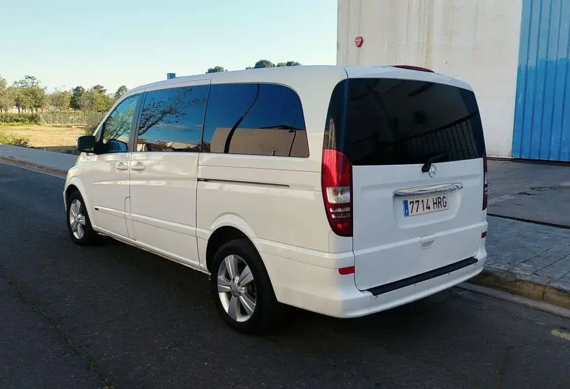 Usado Mercedes Viano Edition 224 CV (164 kW) 2013 Blanco Monovolumen