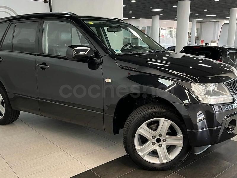 Usado Suzuki Grand Vitara 140 CV (102 kW) 2006 Negro SUV