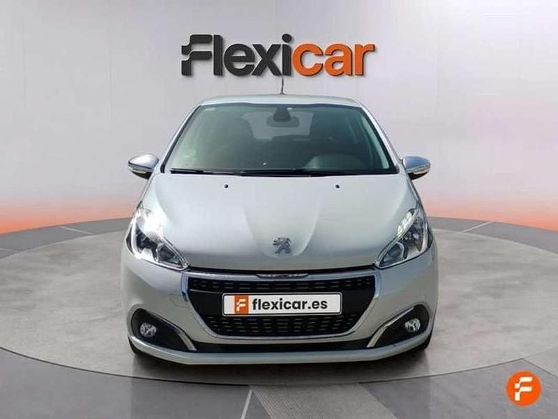 Usado Peugeot 208 GT-line 110 CV (80 kW) 2018 Blanco Utilitario