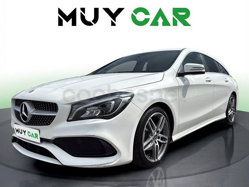 Usado Mercedes CLA180 Shooting Brake 122 CV (89 kW) 2018 Blanco Familiar