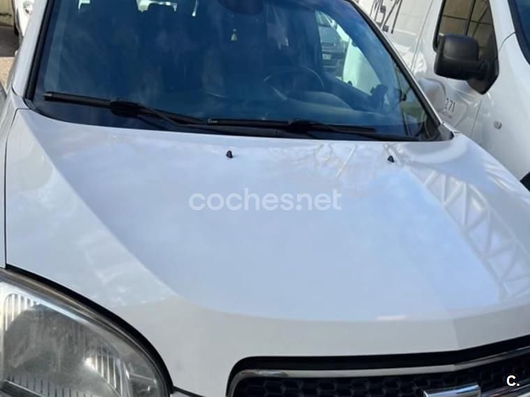 Usado Chevrolet Orlando LTZ 141 CV (103 kW) 2011 Blanco Monovolumen