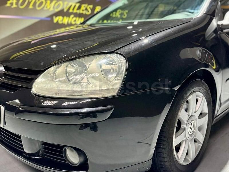 Usado VW Golf IV Highline 105 CV (77 kW) 2005 Negro Berlina