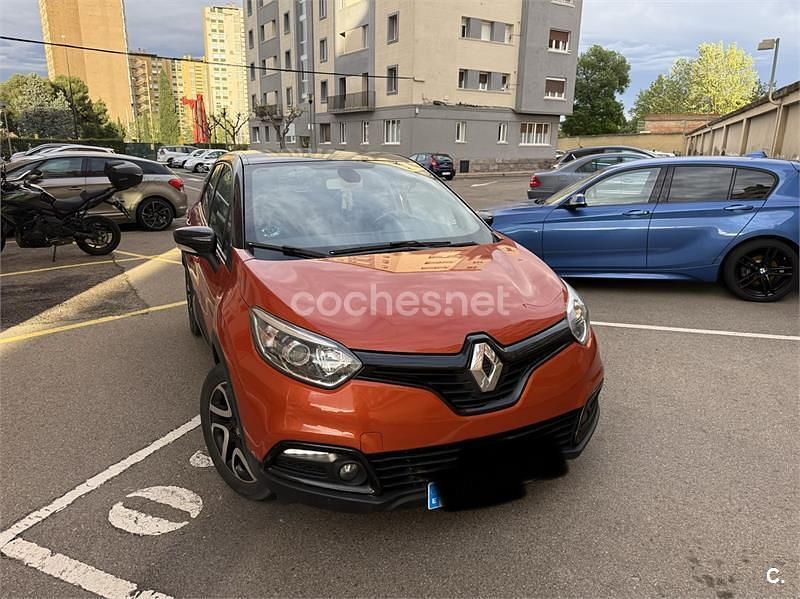 Usado Renault Captur Zen 90 CV (66 kW) 2016 Naranja SUV
