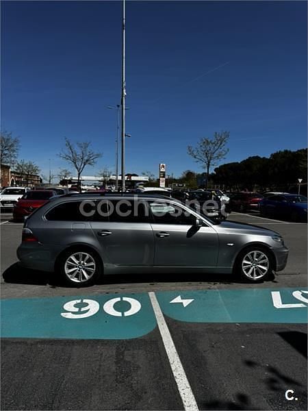 Usado BMW 530 231 CV (169 kW) 2007 Gris / plata Familiar