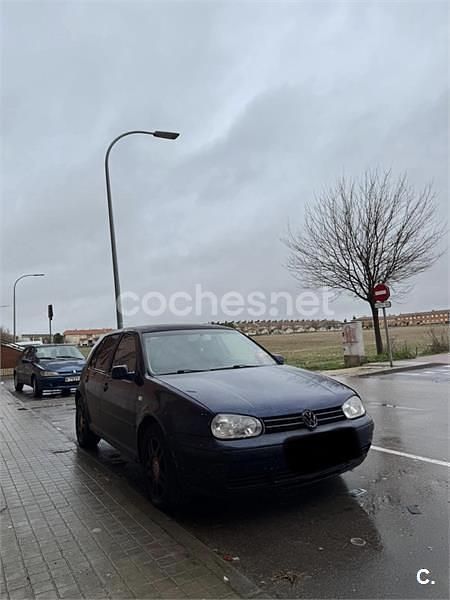Usado VW Golf Highline 115 CV (84 kW) 2001 Azul Berlina