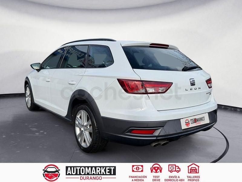 Usado Seat Leon 4Drive 150 CV (110 kW) 2016 Blanco Familiar