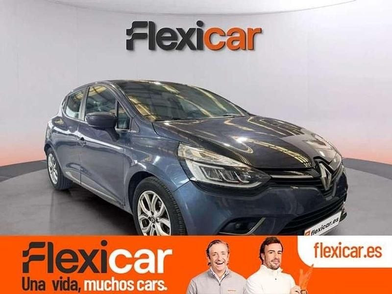 Usado Renault Clio IV Zen 90 CV (66 kW) 2019 Gris Berlina