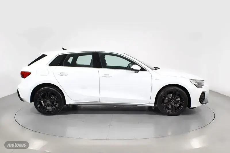 Usado Audi A3 e-tron Sport 204 CV (150 kW) 2025 Blanco Utilitario