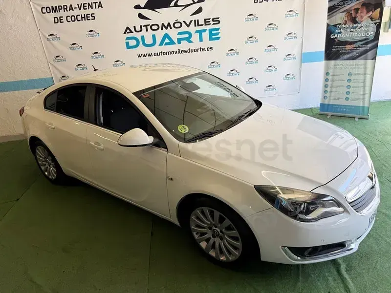 Usado Opel Insignia Business 140 CV (102 kW) 2015 Blanco Berlina