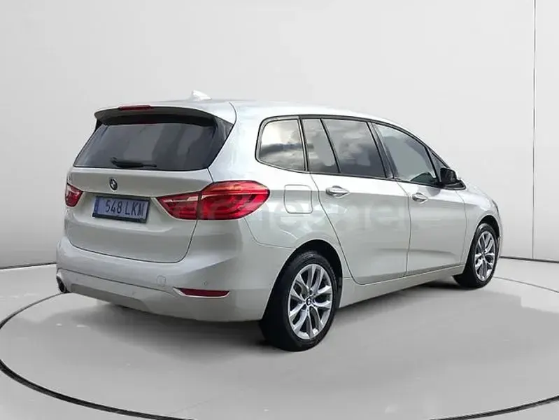 Usado BMW 218 Advantage 136 CV (100 kW) 2020 Blanco Familiar