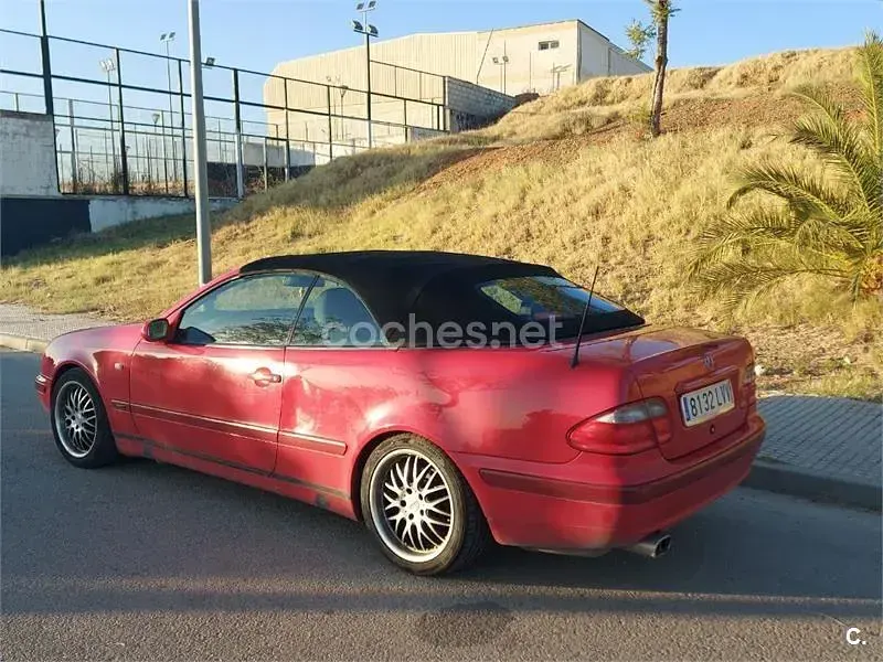 Usado Mercedes CLK200 136 CV (100 kW) 1999 Rojo Coupe