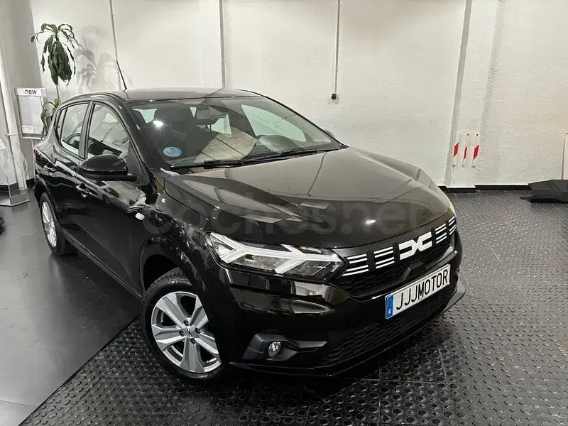 Usado Dacia Sandero Expression 101 CV (74 kW) 2023 Negro Berlina