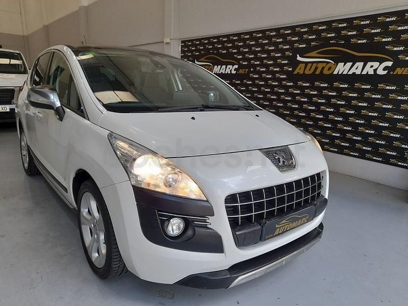 Usado Peugeot 3008 Allure 115 CV (84 kW) 2013 Blanco Familiar