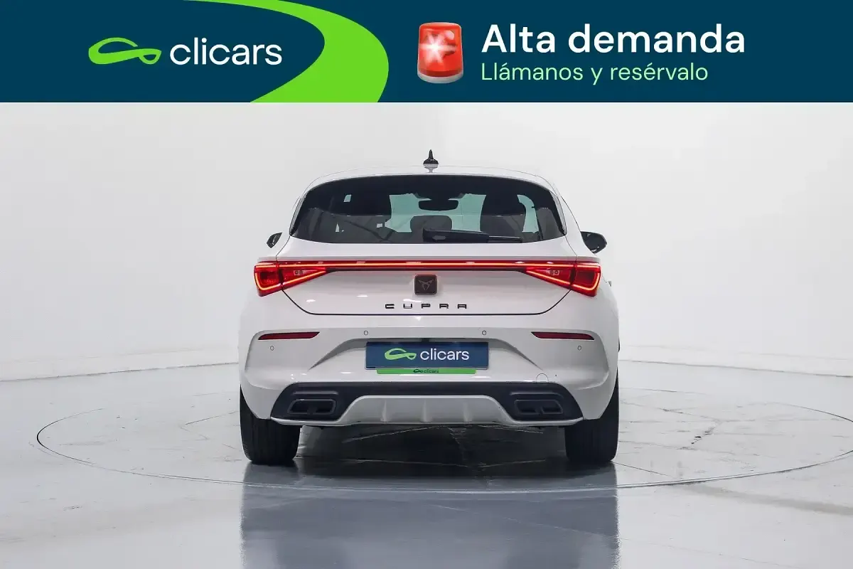 Usado Cupra Leon 150 CV (110 kW) 2023 Blanco Berlina