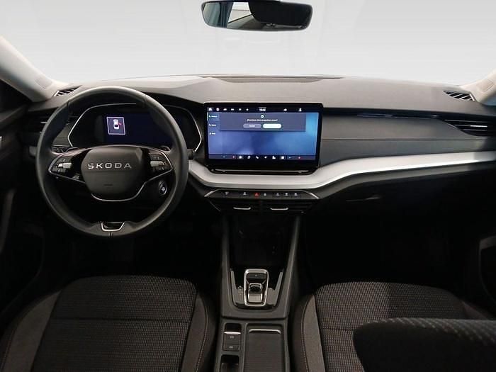 Usado Skoda Octavia Selection 150 CV (110 kW) 2025 Blanco