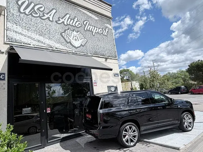 Usado Cadillac Escalade 409 CV (300 kW) 2025 Negro SUV