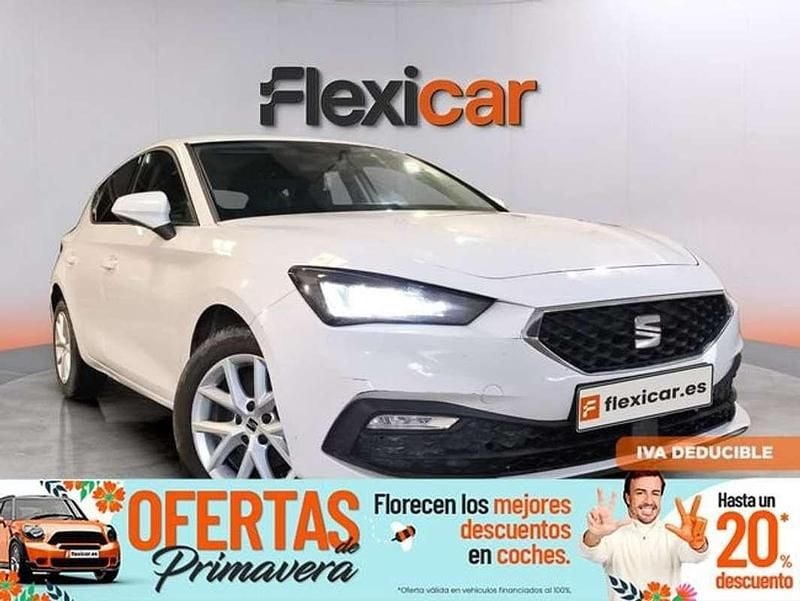 Usado Seat Leon Style 116 CV (85 kW) 2021 Blanco Utilitario