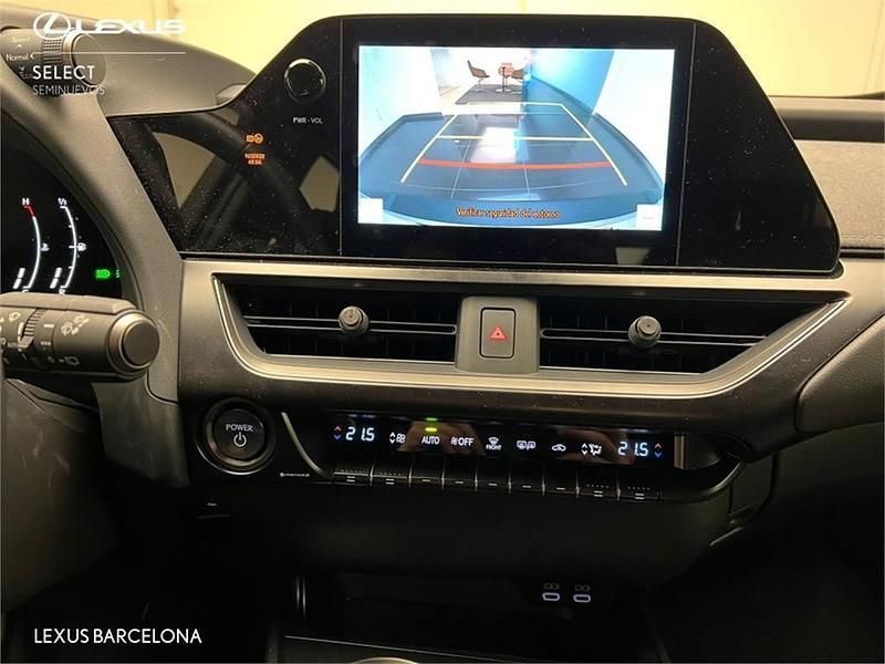 Usado Lexus UX 300h 199 CV (146 kW) 2025 Blanco SUV