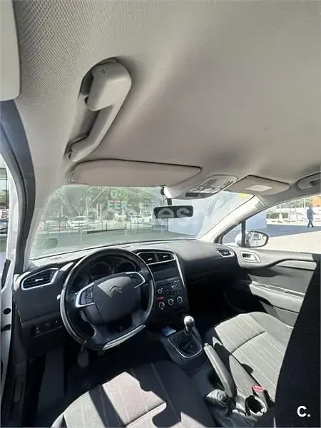 Usado Citroën C4 Live 110 HP (80 kW) 2016 Branco Sedan