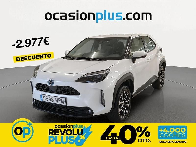 Usado Toyota Yaris Hybrid Active 116 CV (85 kW) 2024 Blanco Pickup/Camioneta
