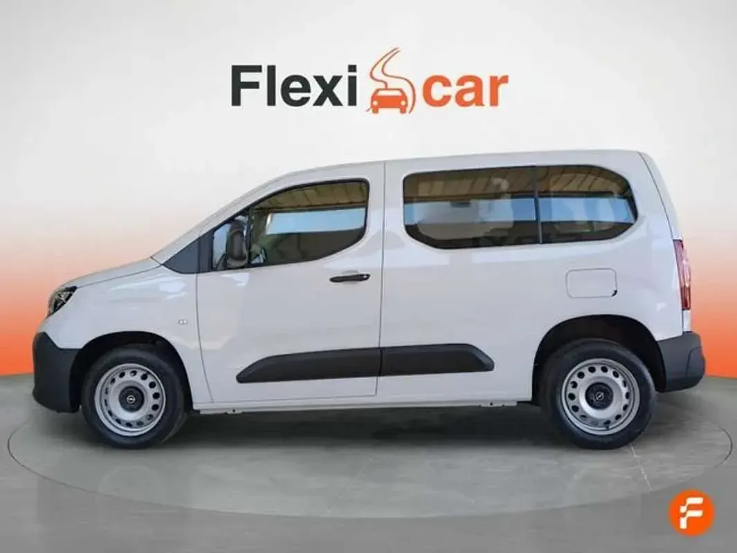 Usado Opel Combo S 101 CV (74 kW) 2024 Blanco Monovolumen