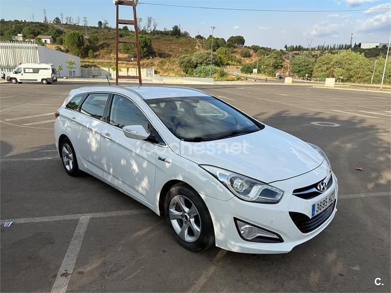 Blanco Usado 2014 Hyundai i40 Familiar | 6400 € (Precio justo) - Imagen 1/4