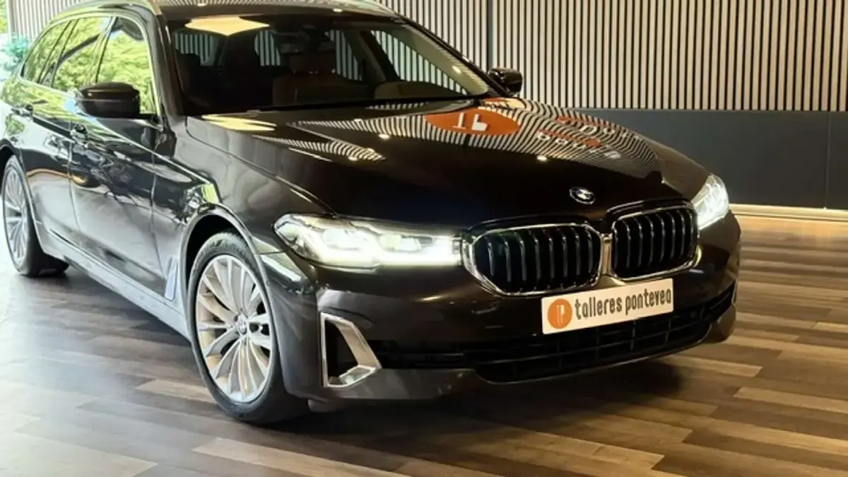 Usado BMW 520 Luxury Line 190 CV (139 kW) 2022 Gris Familiar