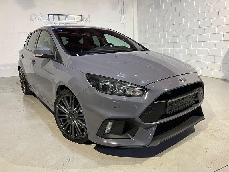 Usado Ford Focus RS 350 CV (257 kW) 2016 Gris / plata Berlina