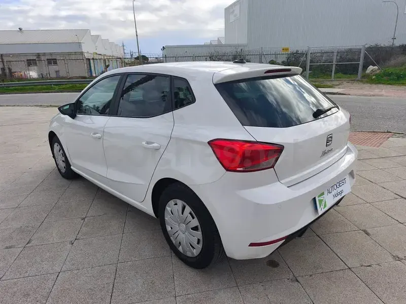 Usado Seat Ibiza Reference 80 CV (58 kW) 2023 Blanco Utilitario