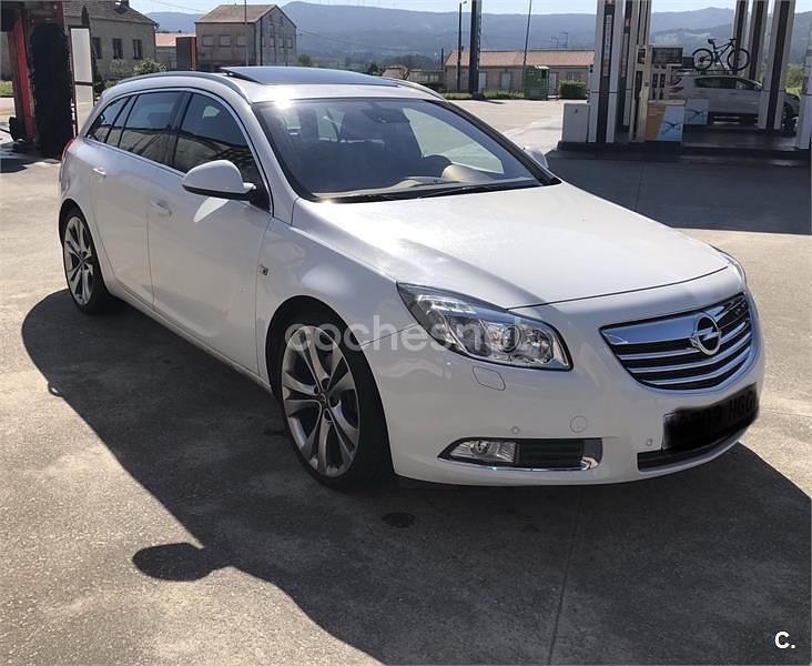 Usado Opel Insignia Edition 160 CV (117 kW) 2011 Blanco Familiar