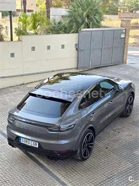 Usado Porsche Cayenne 440 CV (323 kW) 2020 Gris / plata SUV