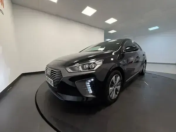 Usado Hyundai Ioniq 141 CV (103 kW) 2018 Negro Utilitario