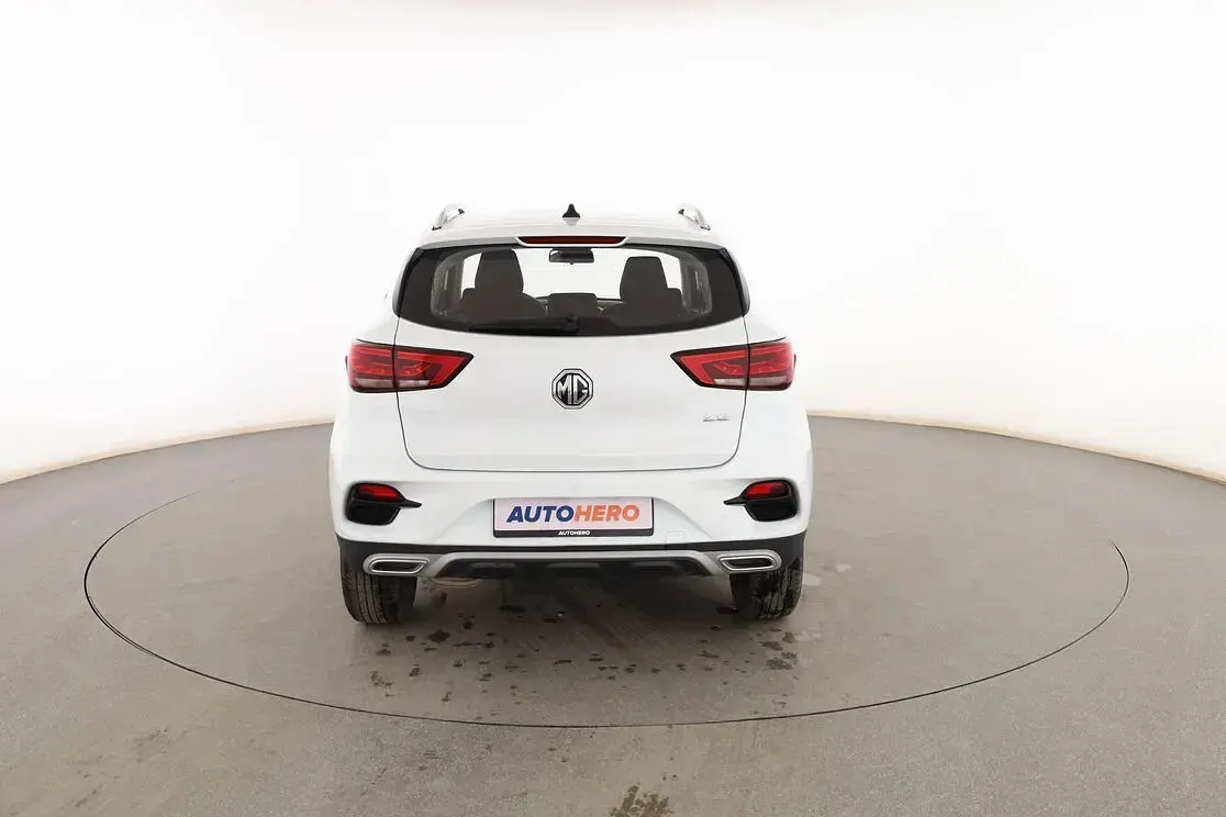 Usado MG ZS Comfort 106 CV (77 kW) 2023 Blanco SUV