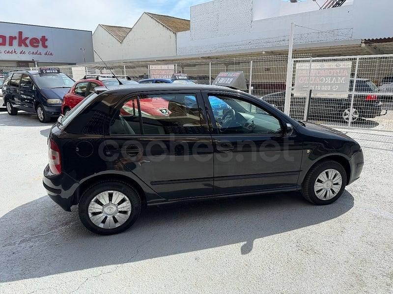 Usado Skoda Fabia 70 CV (51 kW) 2007 Negro Berlina
