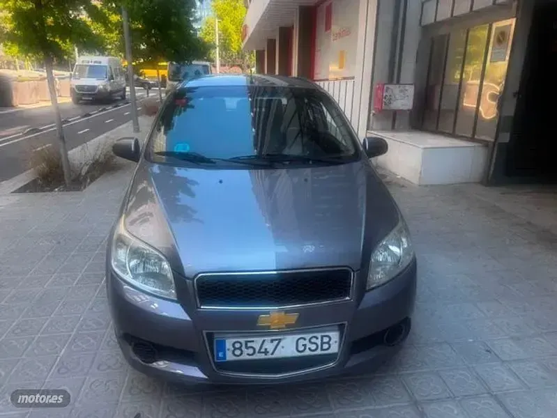 Usado Chevrolet Aveo LS 84 CV (61 kW) 2009 Gris / plata Berlina