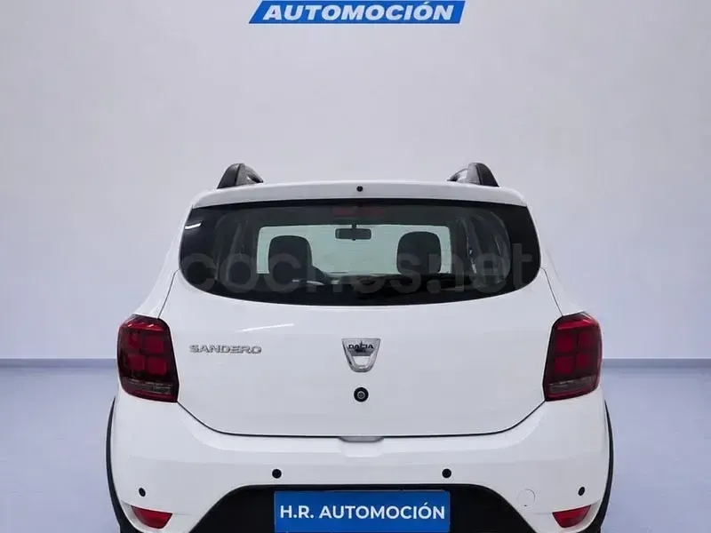 Usado Dacia Sandero Comfort 91 CV (66 kW) 2020 Blanco Berlina