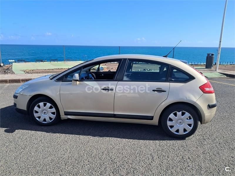 Usado Citroën C4 90 CV (66 kW) 2005 Beige Berlina