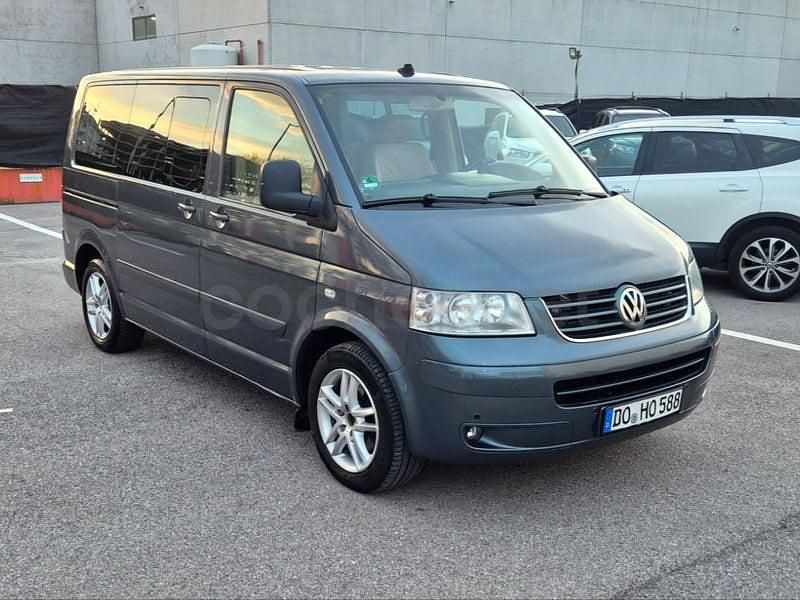 Usado VW Multivan Highline 174 CV (127 kW) 2004 Gris / plata Monovolumen