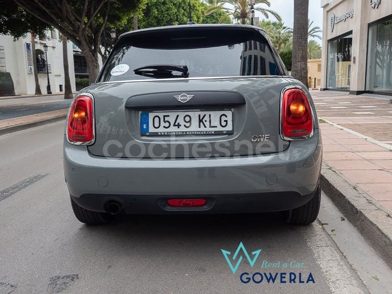 Usado Mini ONE 102 CV (75 kW) 2018 Gris / plata Utilitario