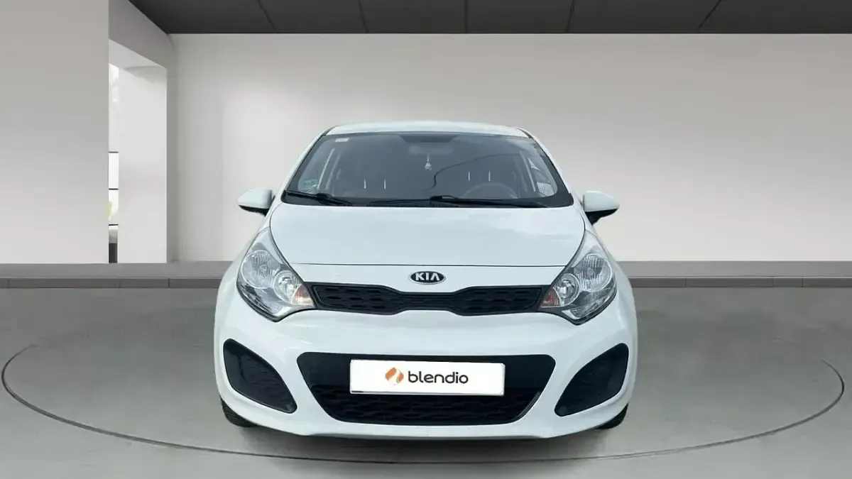 Usado Kia Rio 85 CV (62 kW) 2014 Blanco Utilitario