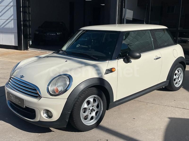 Usado Mini Cooper D 112 CV (82 kW) 2012 Blanco Utilitario