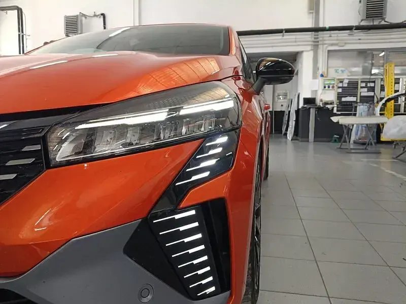 Usado Renault Clio V Esprit Alpine 90 CV (66 kW) 2024 Naranja Berlina
