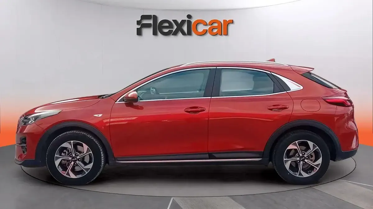 Usado Kia XCeed 120 CV (88 kW) 2021 Burdeos SUV