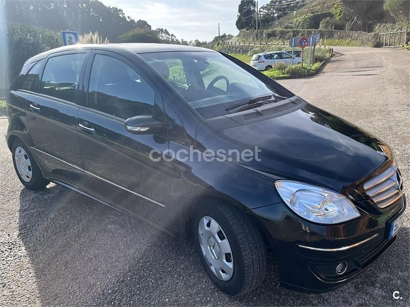 Usado Mercedes B150 95 CV (69 kW) 2006 Negro Monovolumen