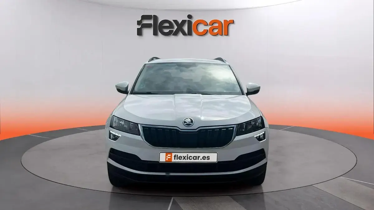 Usado Skoda Karoq Ambition 150 CV (110 kW) 2020 Blanco SUV
