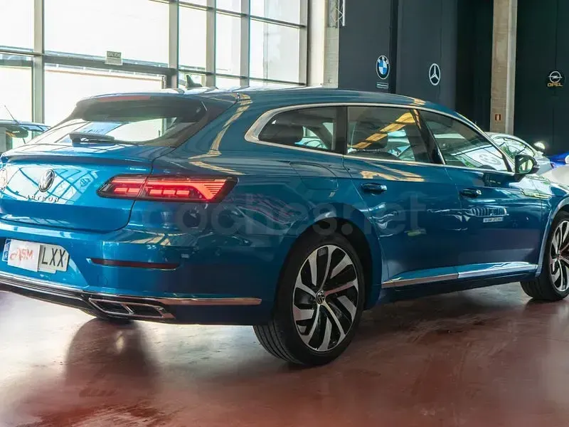 Usado VW Arteon R-line 150 CV (110 kW) 2022 Azul Familiar