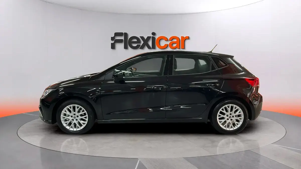 Usado Seat Ibiza FR 116 CV (85 kW) 2024 Negro Utilitario