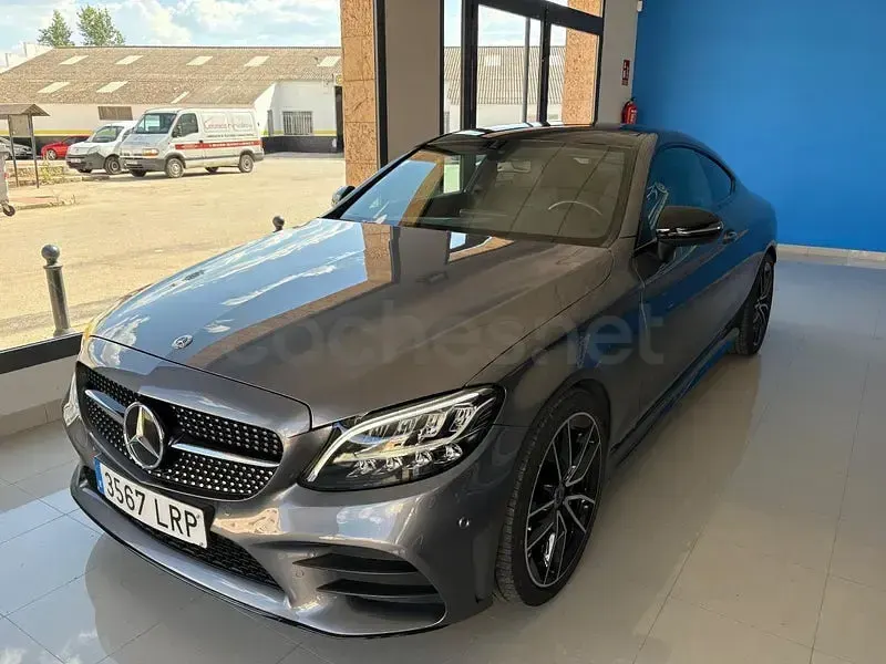 Usado Mercedes C220 194 CV (142 kW) 2020 Gris / plata Coupe